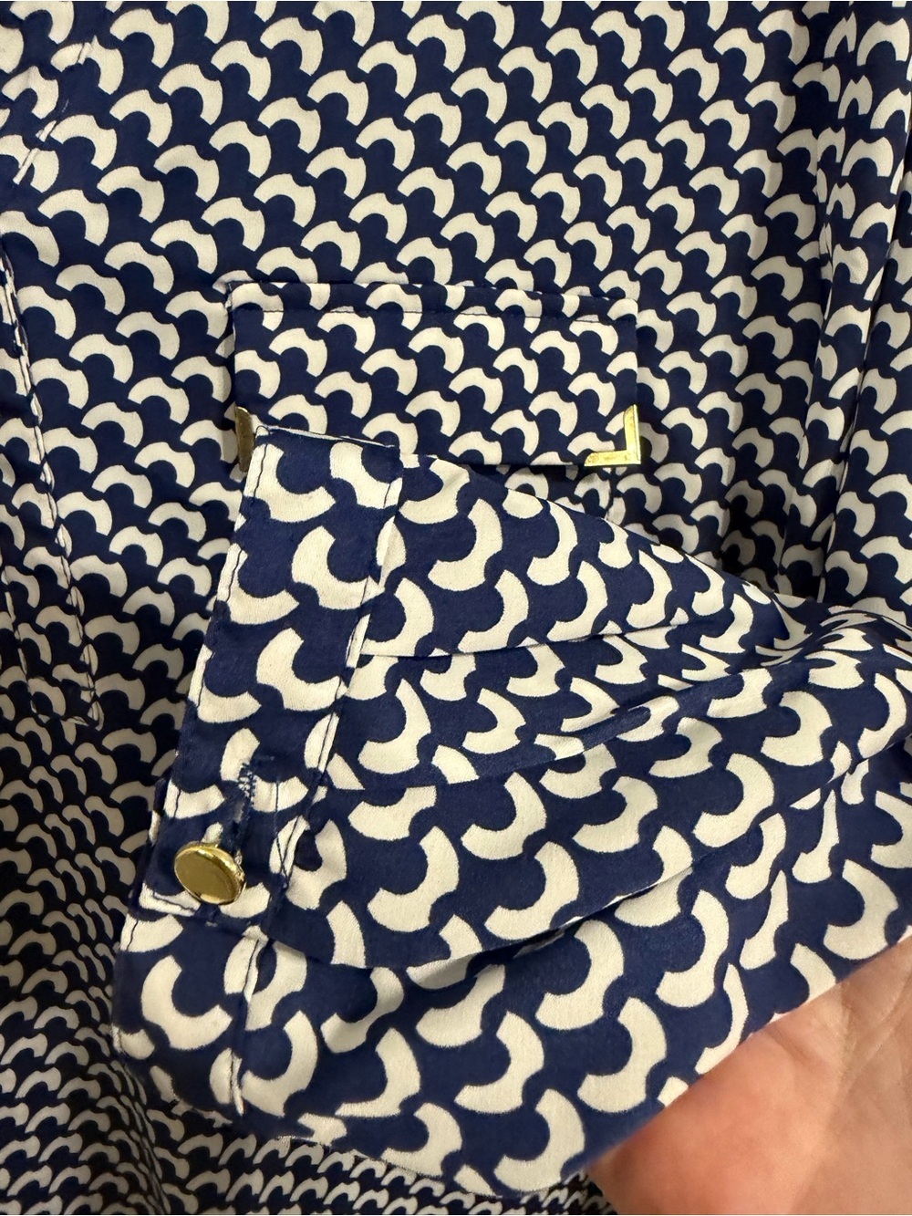 Norm Thompson Blue White Geometric Print Long Sleeve Blouse Top Medium - Picture 4 of 10
